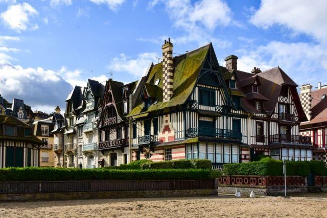 Estimation d'un appartement vendu occupé Immeuble d'habitation en Seine-Maritime dont un appartement est mis en vente avec son locataire